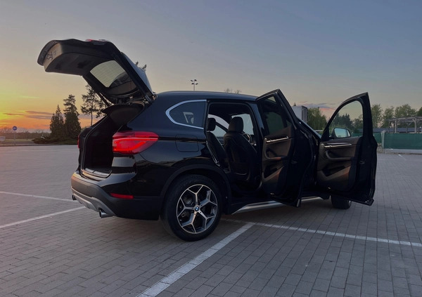 BMW X1 cena 87500 przebieg: 99750, rok produkcji 2016 z Lubycza Królewska małe 326